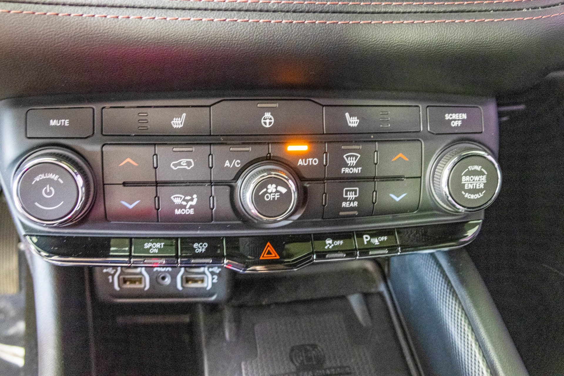 Used 2021 Dodge Durango R/T w/ Blacktop Package AWD/4WD image 27