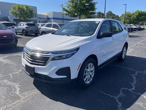 Certified 2024 Chevrolet Equinox LS FWD image 3