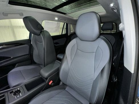 New 2026 Volkswagen Tiguan SE image 27