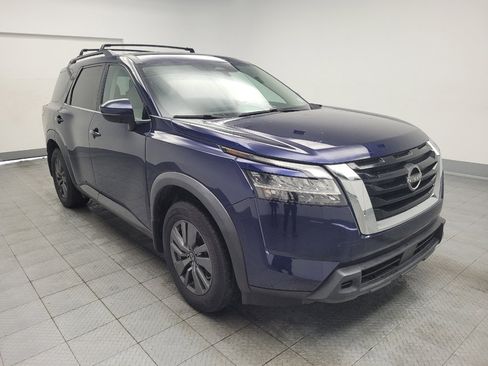 Used 2022 Nissan Pathfinder SV w/ Cargo Package FWD image 13