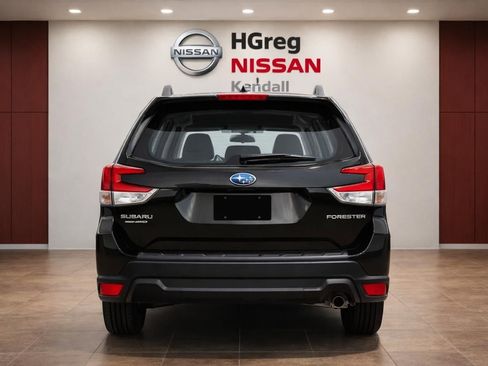 Used 2021 Subaru Forester image 6