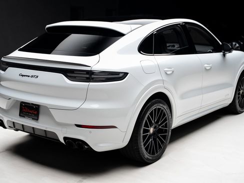 Used 2021 Porsche Cayenne GTS AWD/4WD image 33