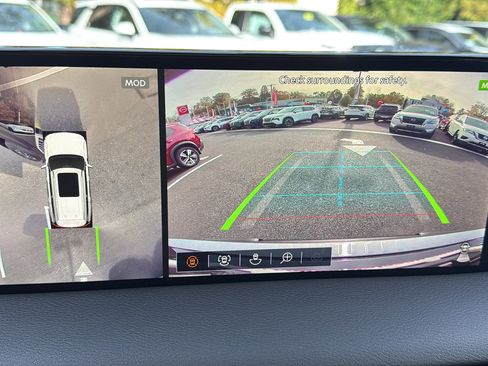 Certified 2025 Nissan Armada Platinum w/ Convenience Package image 14