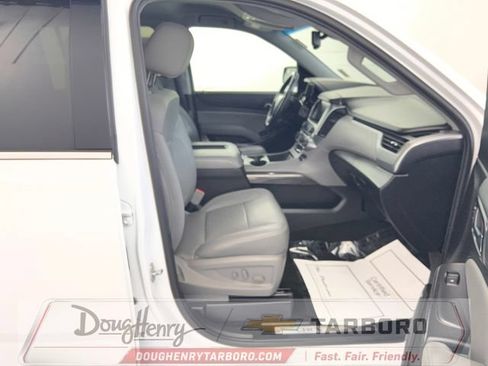Used 2018 Chevrolet Suburban LT RWD image 44