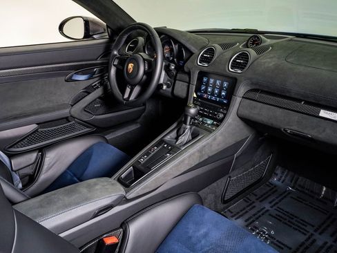 Used 2023 Porsche 718 Cayman GT4 RS RWD image 20