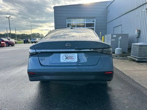 Used 2026 Nissan Sentra SV w/ SV Convenience Package FWD image 6