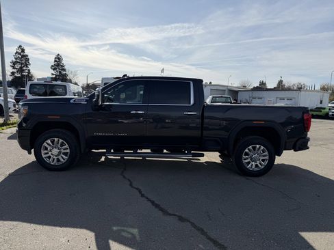 Used 2020 GMC Sierra 2500 Denali w/ Denali Ultimate Package image 2