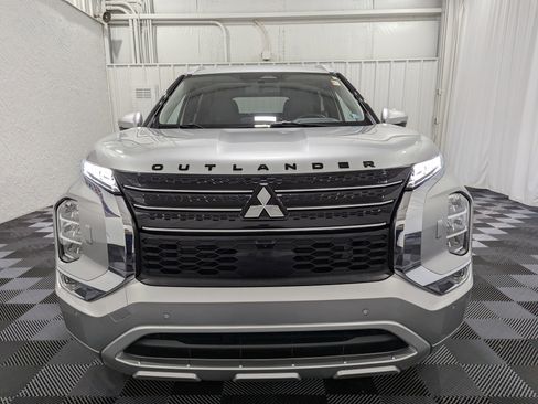 Used 2022 Mitsubishi Outlander SEL image 4