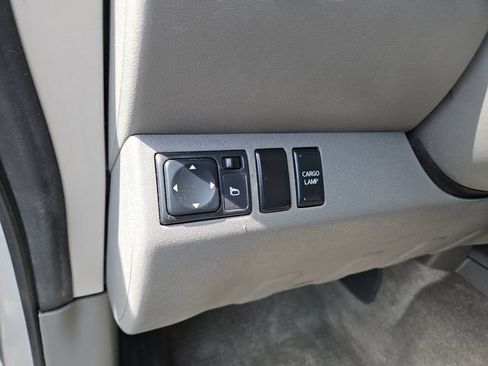 Used 2012 Nissan Frontier SV w/ SV Premium Utility Pkg AWD/4WD image 21