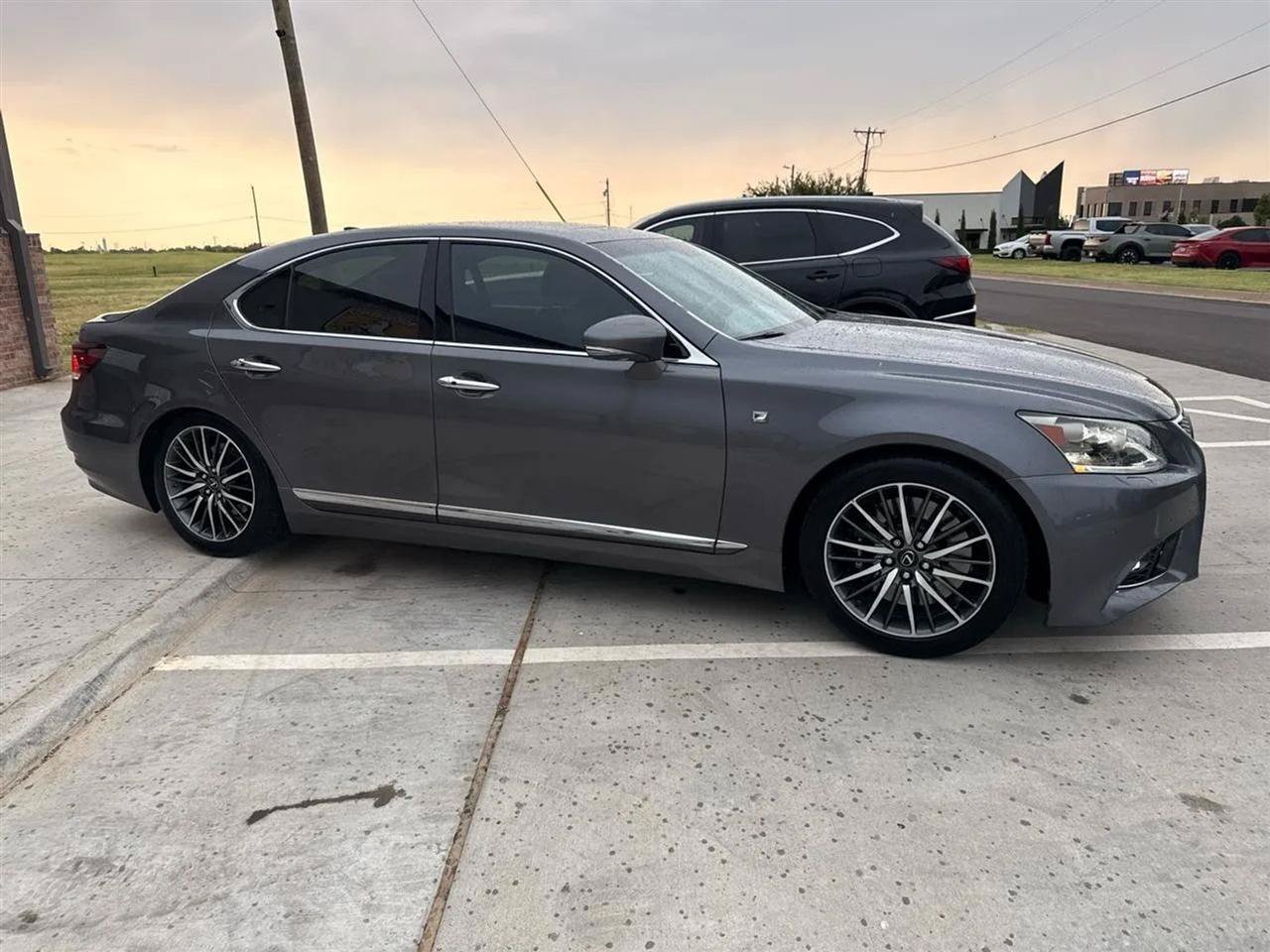 Used 2015 Lexus LS 460 w/ F Sport Package RWD image 8