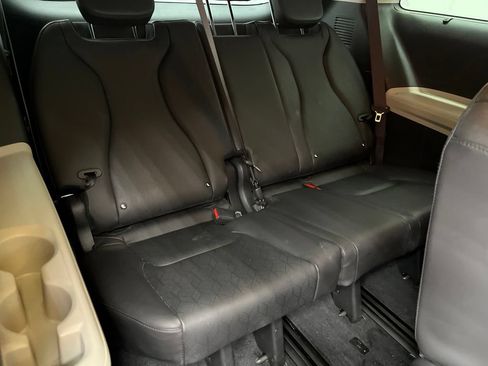 Used 2024 Kia Carnival SX FWD image 22
