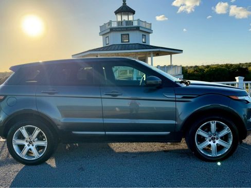 Used 2015 Land Rover Range Rover Evoque Pure Plus image 4