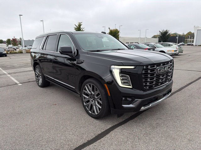 Used 2025 GMC Yukon Denali Ultimate w/ LPO, Floor Liner Package AWD/4WD image 6