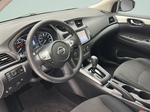 Used 2019 Nissan Sentra S FWD image 11