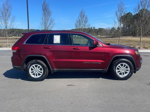 Used 2018 Jeep Grand Cherokee Laredo image 8