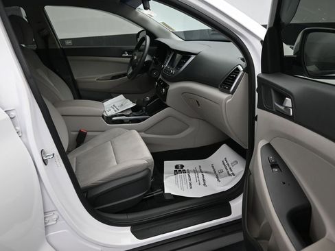 Used 2018 Hyundai Tucson SEL image 13