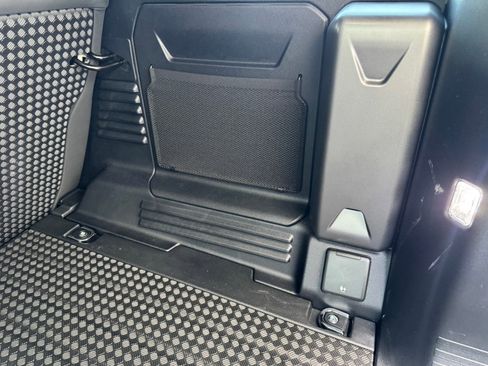 New 2026 Land Rover Defender 110 X-Dynamic SE image 27