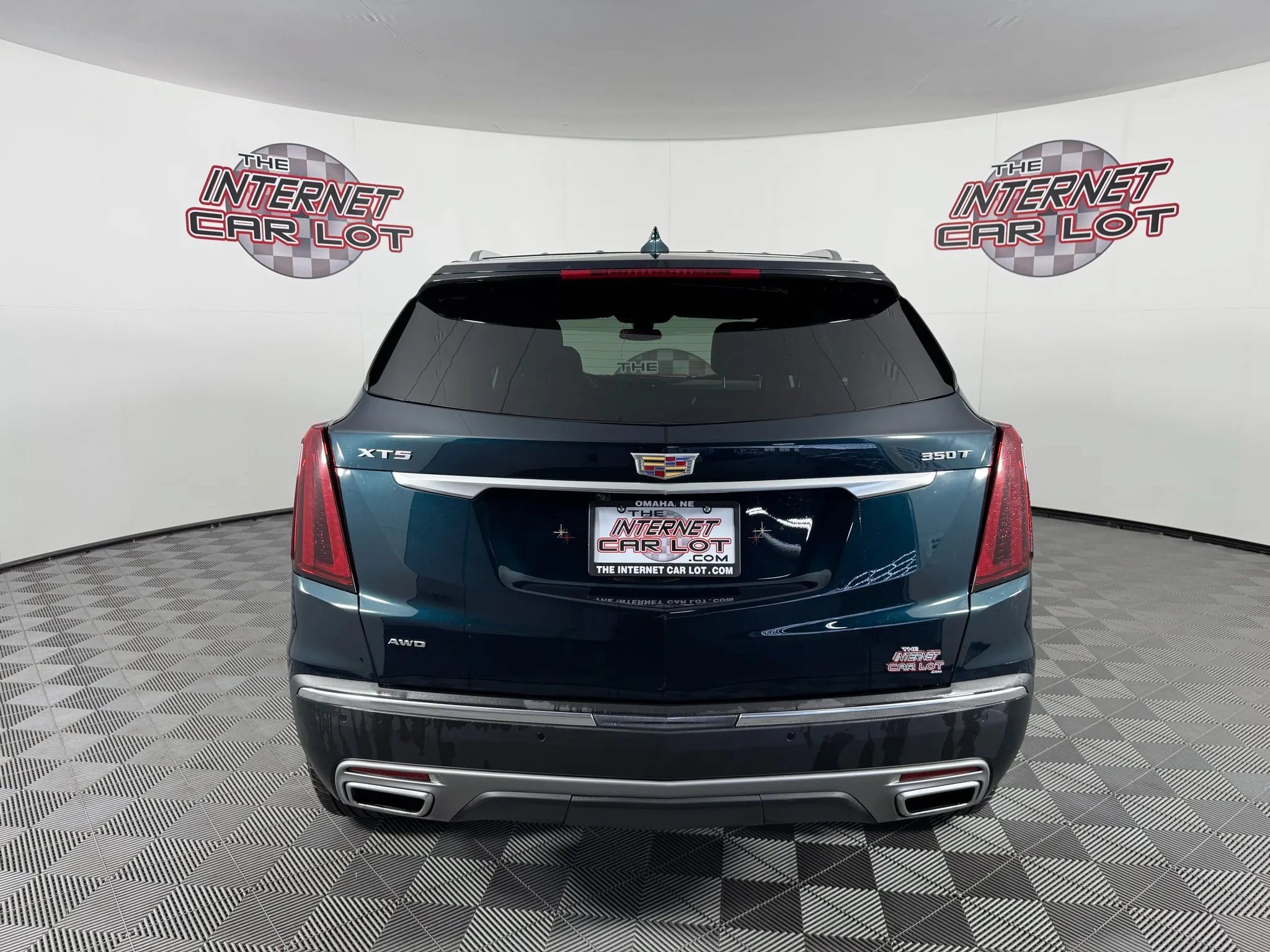 Used 2024 Cadillac XT5 Premium Luxury w/ LPO, Floor Liner Package AWD/4WD image 6
