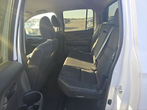Used 2025 Honda Ridgeline Sport image 14