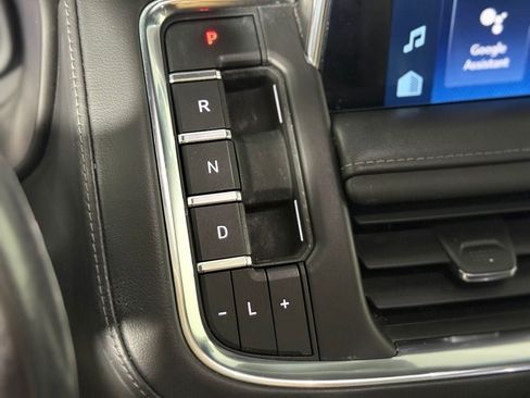 Used 2022 Chevrolet Tahoe LT w/ Luxury Package AWD/4WD image 13
