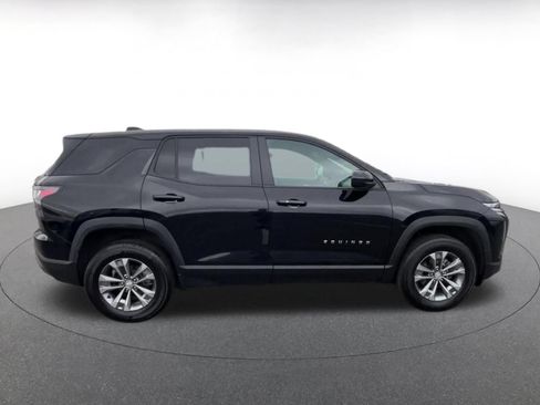 Used 2025 Chevrolet Equinox LT FWD image 16