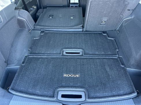 Used 2024 Nissan Rogue Platinum w/ Platinum Premium Package AWD/4WD image 16