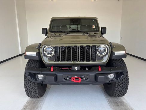 Used 2025 Jeep Gladiator Rubicon AWD/4WD image 15