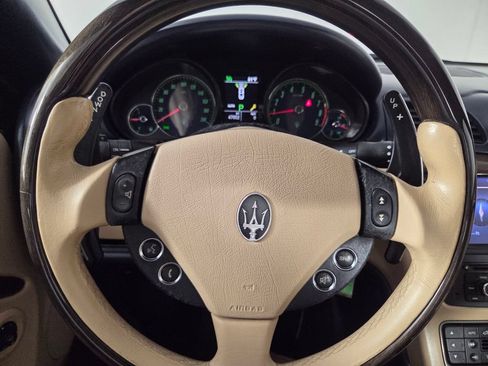 Used 2014 Maserati GranTurismo Convertible RWD image 17