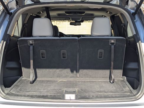 Used 2017 Honda Pilot Touring image 24