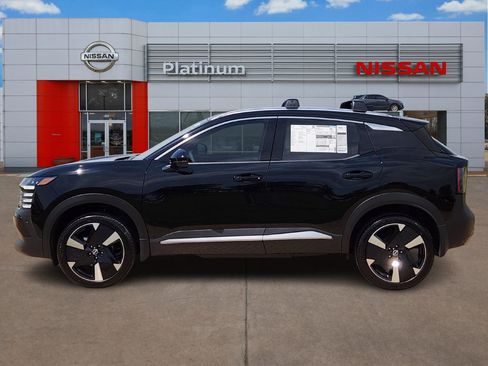 New 2026 Nissan Kicks SR image 3