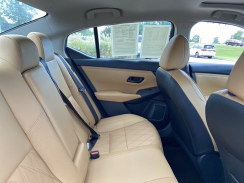 Used 2025 Nissan Sentra SV w/ SV Premium Package FWD image 20