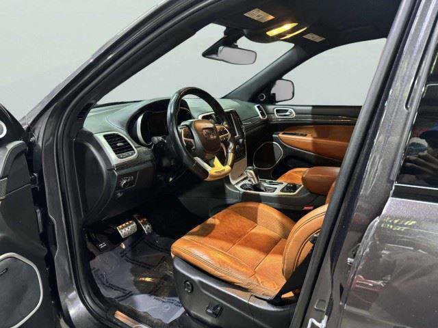 Used 2018 Jeep Grand Cherokee Trackhawk AWD/4WD image 17