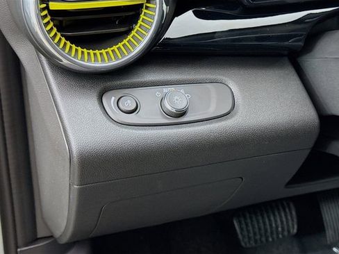 New 2026 Chevrolet Trax ACTIV w/ Sunroof Package image 12