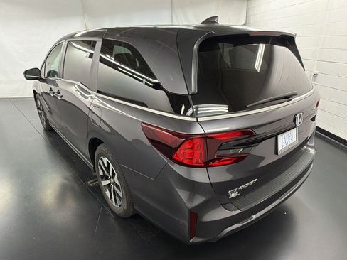 New 2026 Honda Odyssey EX-L image 3