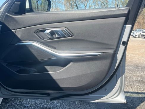 Used 2019 BMW 330i xDrive Sedan w/ Driving Assistance Package AWD/4WD image 14