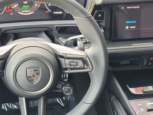 New 2025 Porsche Cayenne Turbo AWD/4WD image 16