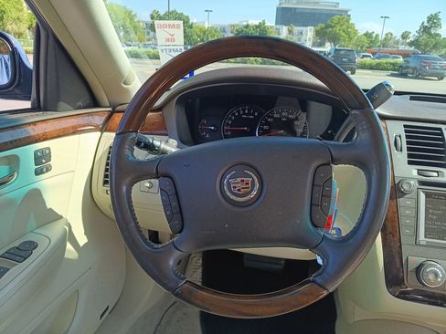 Used 2008 Cadillac DTS FWD image 15