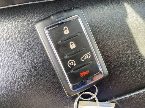 Used 2023 Jeep Grand Cherokee Limited AWD/4WD image 25