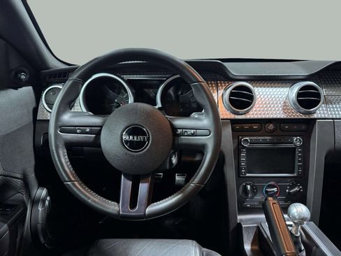 Used 2009 Ford Mustang GT Premium image 18