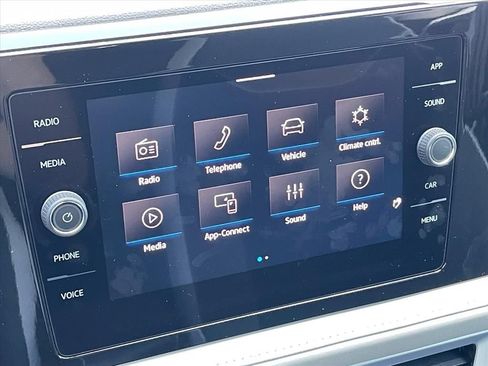 New 2026 Volkswagen Taos SE FWD image 15