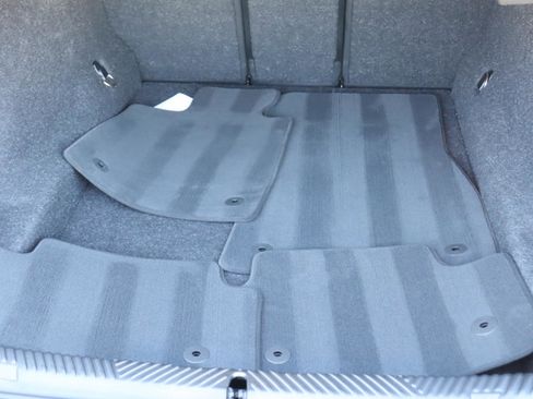 Used 2025 BMW 530i w/ Premium Package image 22