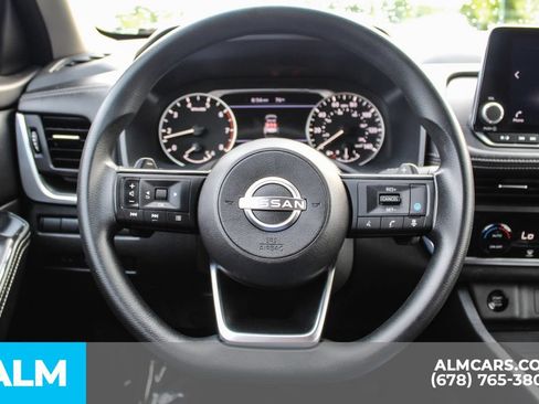 Used 2024 Nissan Rogue SV FWD image 24
