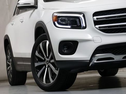 Certified 2023 Mercedes-Benz GLB 250 4MATIC image 4