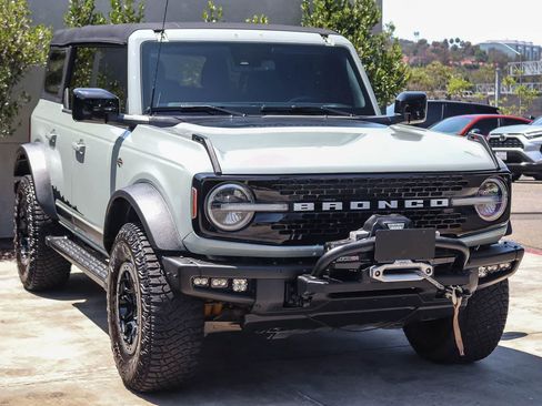 Used 2021 Ford Bronco Wildtrak AWD/4WD image 3