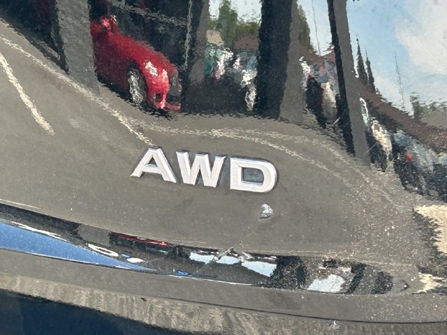 Used 2025 Nissan Rogue SV AWD/4WD image 4