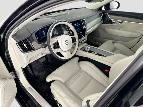 New 2025 Volvo S90 B6 Ultra w/ Lounge Package image 9