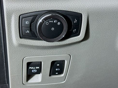 Used 2018 Ford F150 XLT w/ Equipment Group 302A Luxury image 16