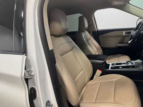 Used 2023 Ford Explorer XLT w/ Equipment Group 202A image 64