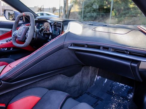 Used 2025 Chevrolet Corvette Stingray w/ Z51 Performance Package image 20