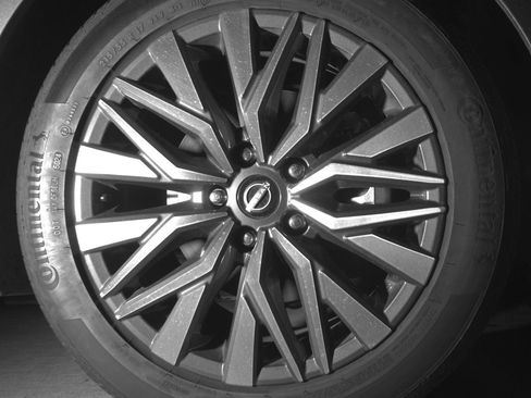 Used 2025 Nissan Altima 2.5 SV image 13